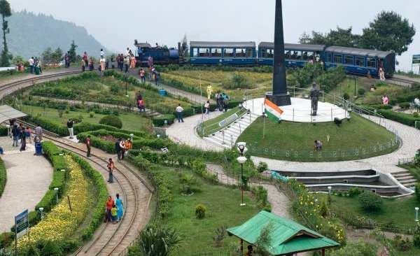 Gangtok Darjeeling Honeymoon Tour